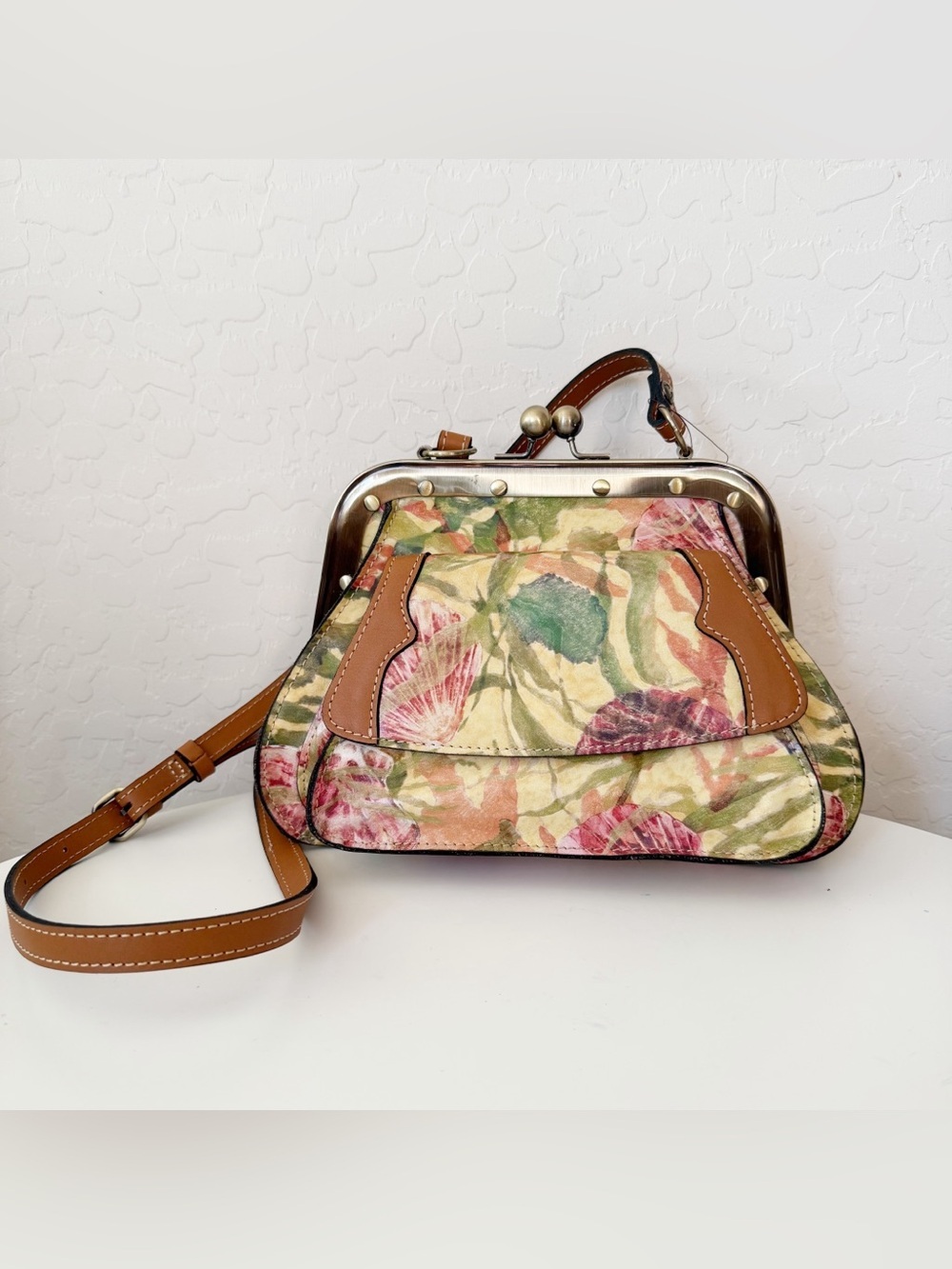Patricia Nash ISCHIA FRAME SEASHELL Crossbody Bag